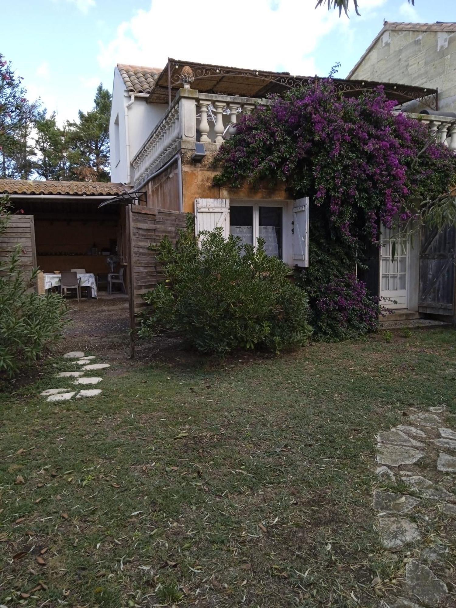 Apartmán Mas Maurane - Le Bougainvillier Aux Portes D'Arles Tarascon Exteriér fotografie